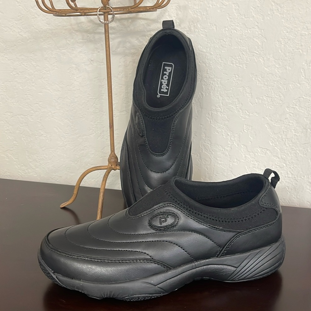 Black Propet Women shoes.